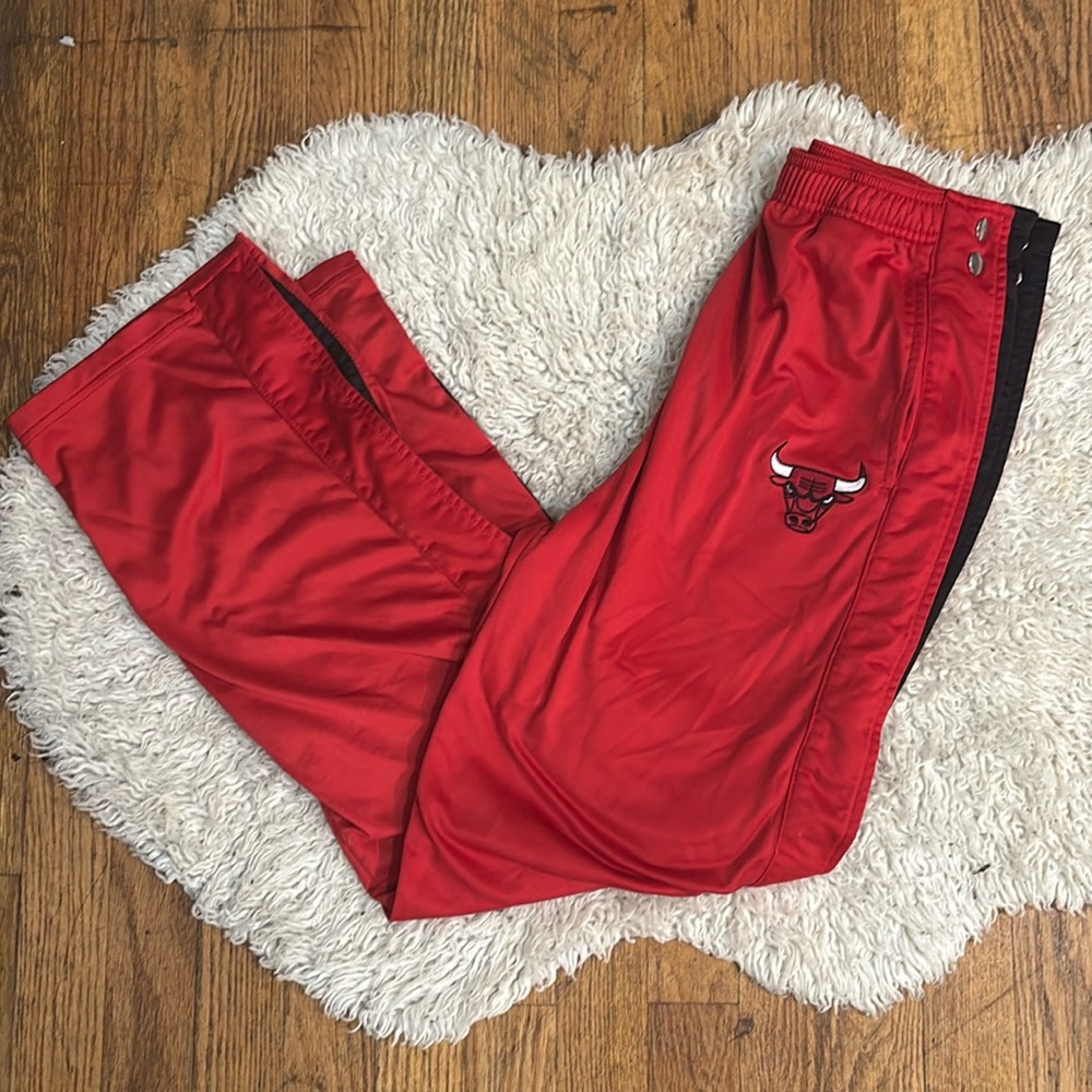 DONATING SOON // NBA chicago bulls pants